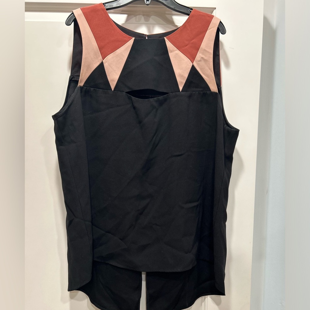 BCBG top